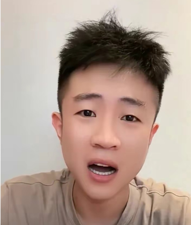 KAIYUN-Karsa重返赛场，出色发挥首场状态出色，湖人观众沸腾！